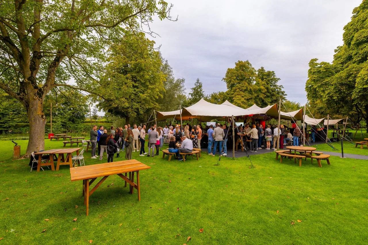 25 jaar 4Some door base-events, foto 5 van 8