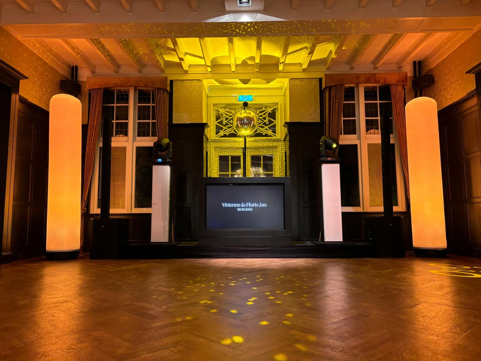 DJ show Glamour van base-events