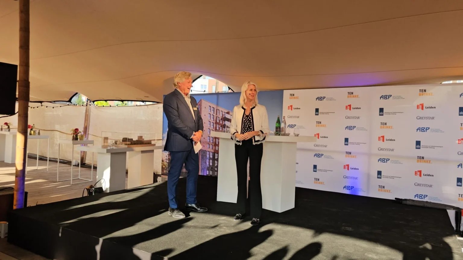 Eerste paal 780 huurwoningen Leiden door base-events, foto 2 van 2