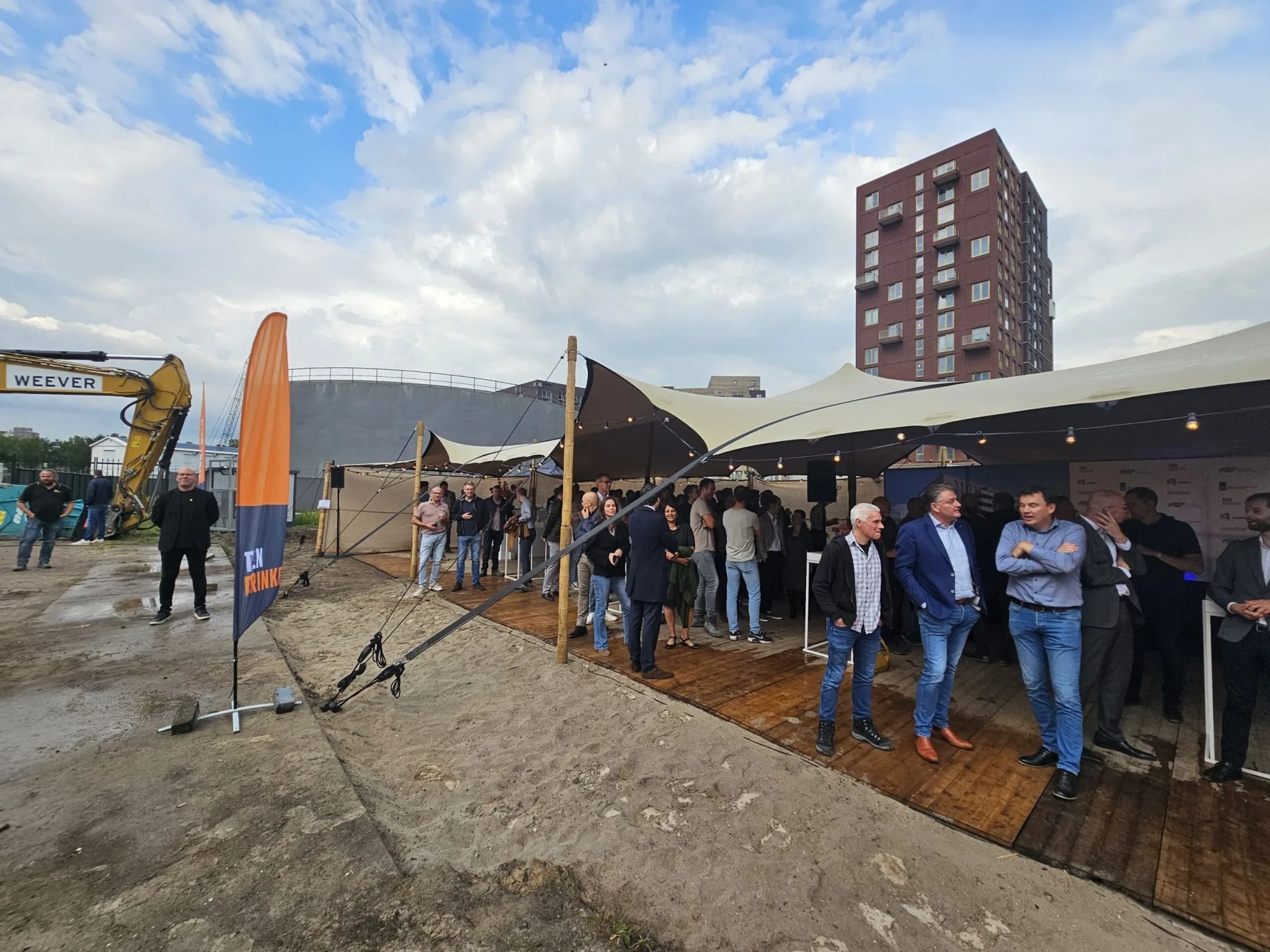 Eerste paal 780 huurwoningen Leiden door base-events
